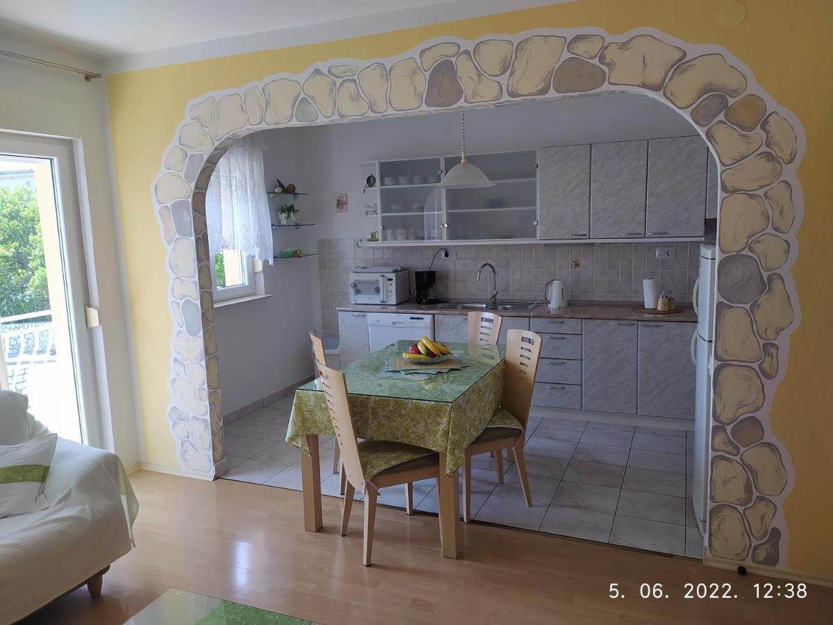 Apartment Sara Novi Vinodolski Dış mekan fotoğraf