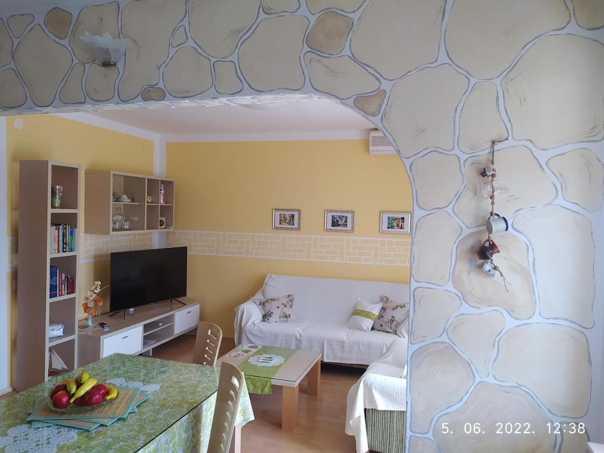 Apartment Sara Novi Vinodolski Dış mekan fotoğraf
