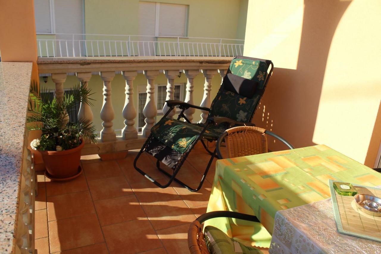 Apartment Sara Novi Vinodolski Dış mekan fotoğraf